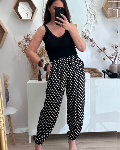 Pantalón satinado lunares